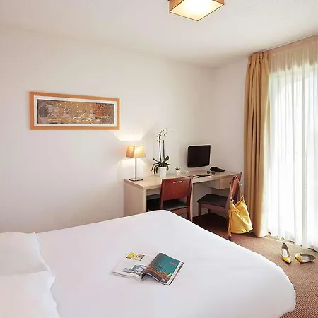 Adagio Access Apartahotel 2*