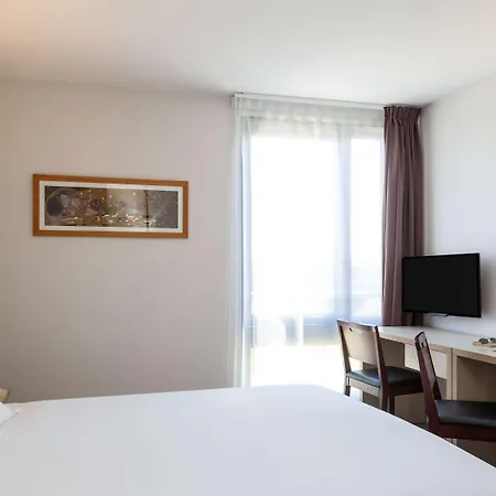 Adagio Access Apartahotel 2*